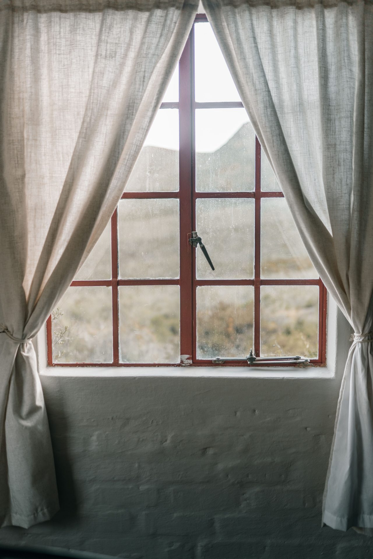 No-Drill Curtain & Tension Rods That Actually Hold Curtains Up
